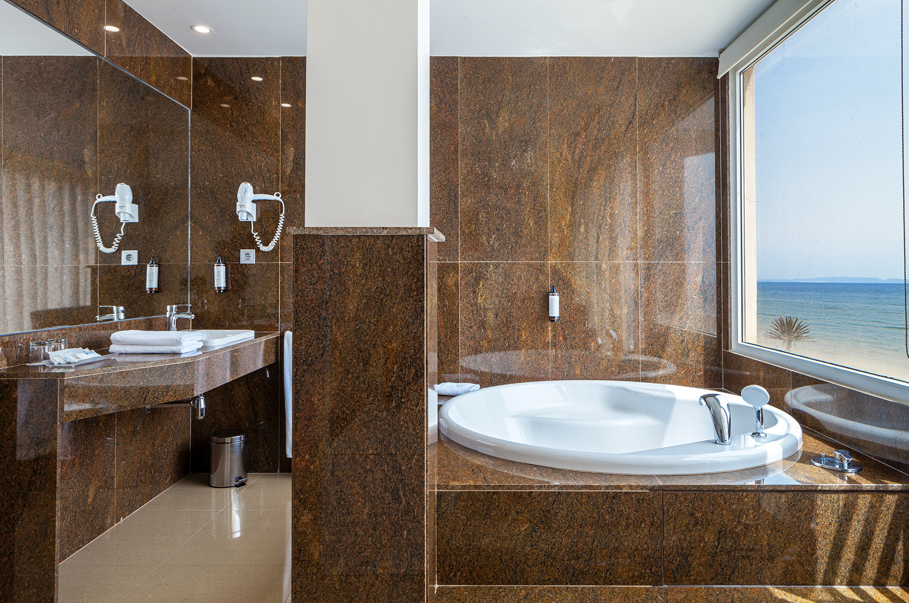 910_alta_playasol Suite Junior.jpg